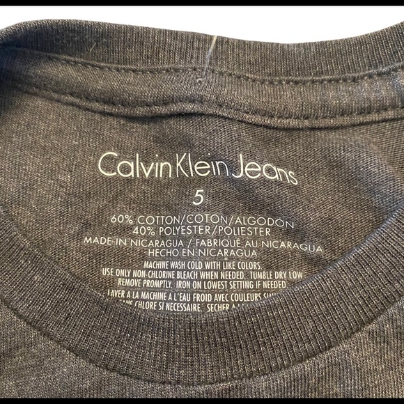 CALVIN KLEIN T-Shirt Kids Gray Size 5 NWT - Picture 4 of 4